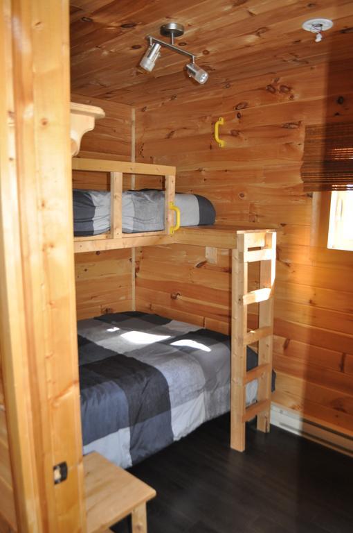 The Sleeping Moose Cottage Birch Plain Екстериор снимка