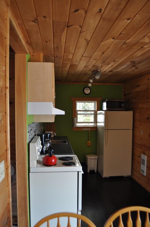 The Sleeping Moose Cottage Birch Plain Екстериор снимка