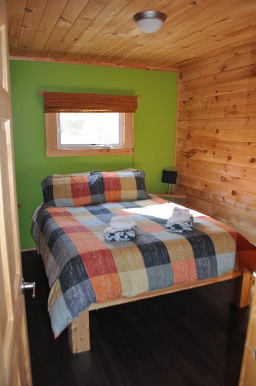 The Sleeping Moose Cottage Birch Plain Екстериор снимка